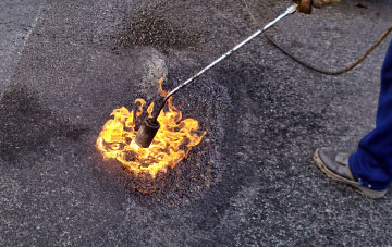 Maesmynis flat roofing repairs